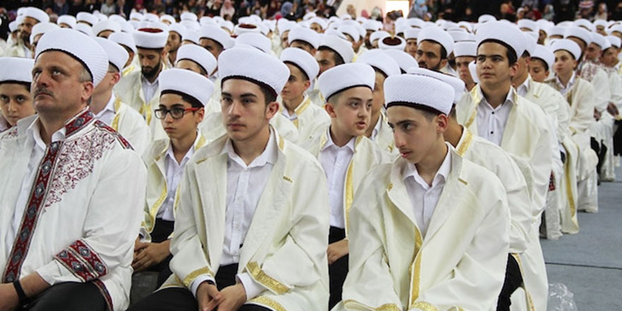 Rize'de 132 kız ve 223 erkek toplam 355 hafız icazet aldı