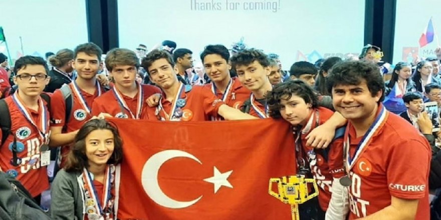 Türk robotik takımı 52 ülke arasından dünya birincisi oldu