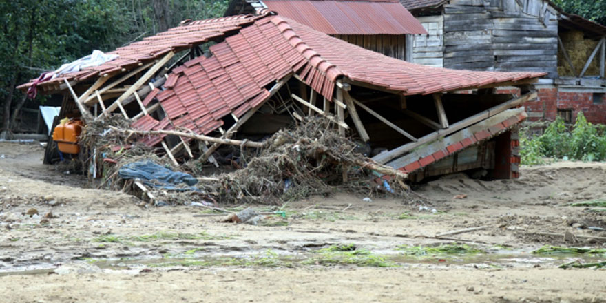 Düzce'ye 24 saatte 1 yıllık yağmur yağdırıldı