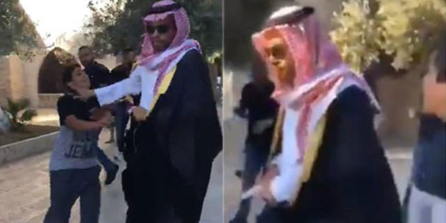 İsrail'in davetlisi Suudi gazeteciyi Mescid-i Aksa'dan kovan Filistinlilere ceza