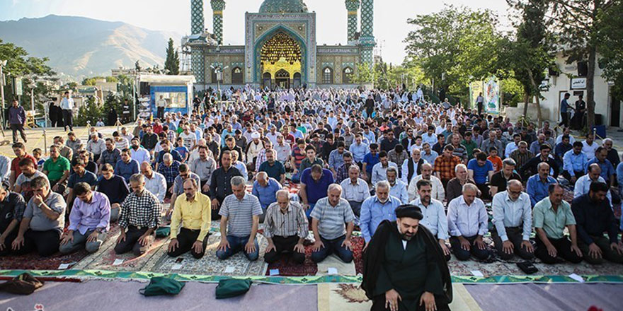 İran'da Cuma namazına cemaat toplamak için televizyon yayını talebi