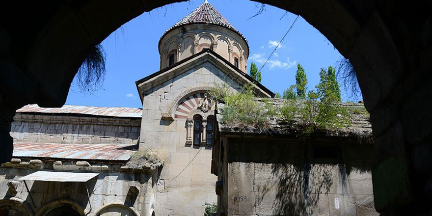 Erzurum'un yarı cami Meryem Ana Kilisesi restore edilecek