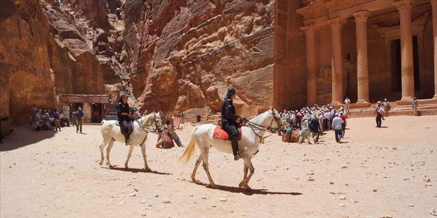 İşgalci Yahudiler yüzünden Hazreti Harun'un türbesi ziyarete kapatıldı