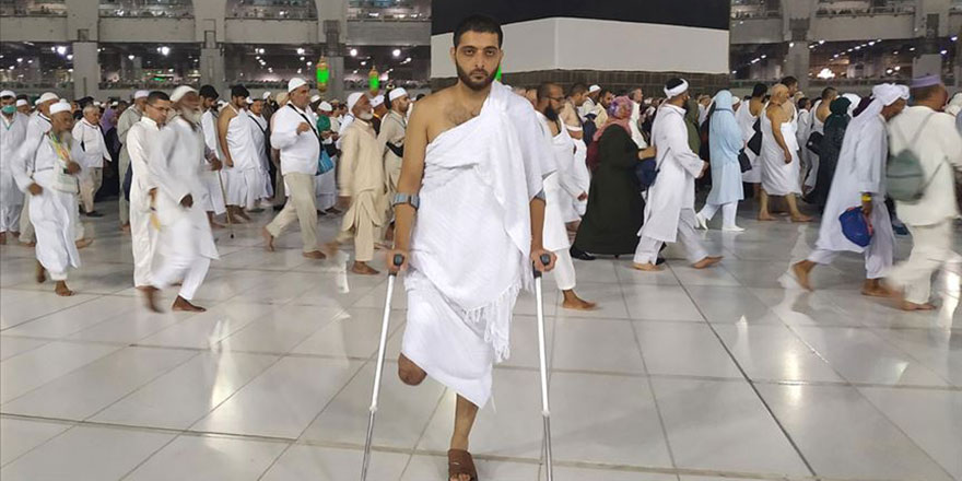 Filistinli hacı adayı Mescid-i aksa ve arkadaşları için de Kabe'de