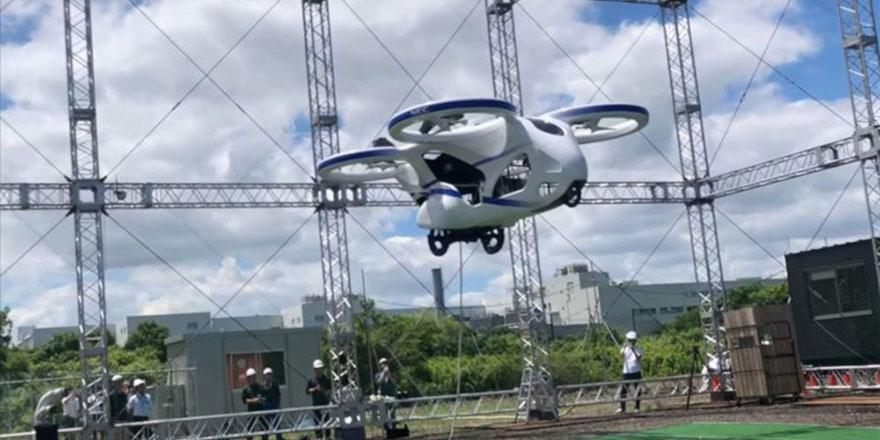 Japonya uçan otomobilin deneme uçuşunu yaptı