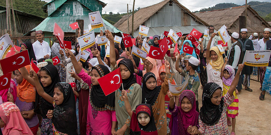 Bu Kurban, kardeşinle ol!