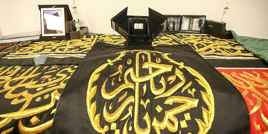 Osmanlı'nın Kabe örtüsü dünyaya tanıtılıyor
