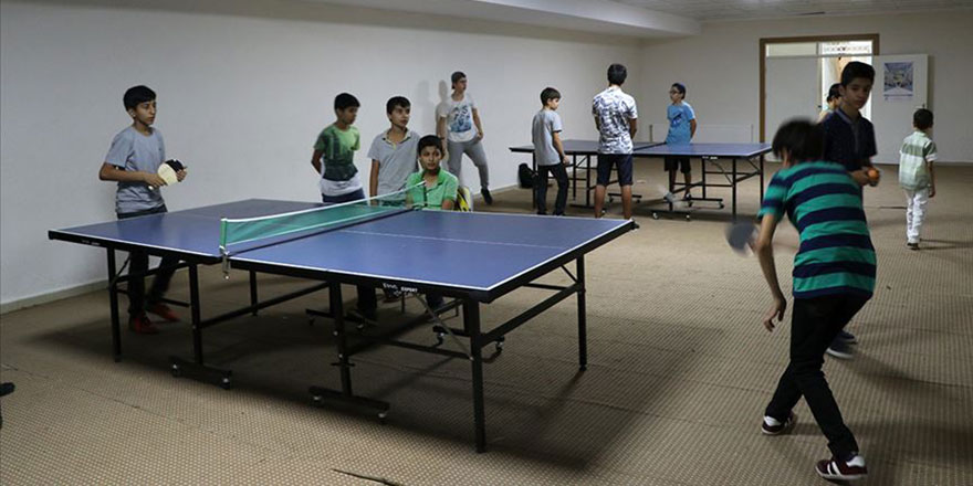 Kur'an kursunda hem eğitim hem spor faaliyetleri var