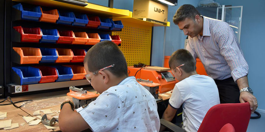 "Çocuk eğitebilmemiz için bilgi sahibi olmalıyız"