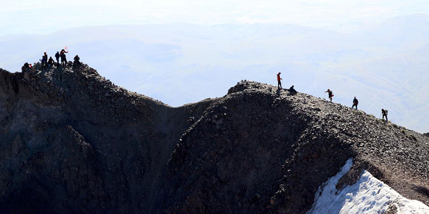 Kaya tırmanışçıları rotasını Diyarbakır'a çevirdi
