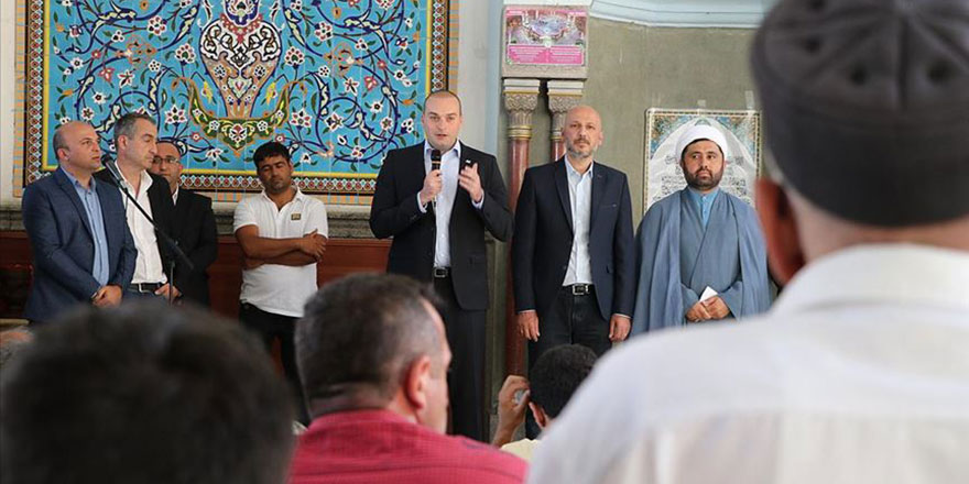 Gürcistan Başbakanı: Müslümanlarla bayram kutlamak benim için büyük onur