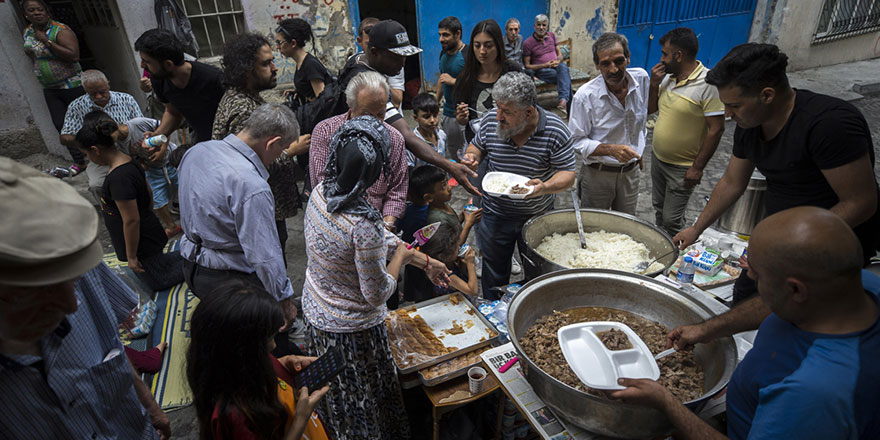 İstanbul'un 'Çukur'unda beynelmilel bayram buluşması