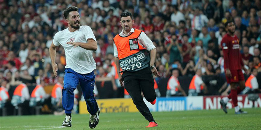 Para kazanmak adına tüm etik değerler gözardı ediliyor: Her şey bir 'tık' uğruna