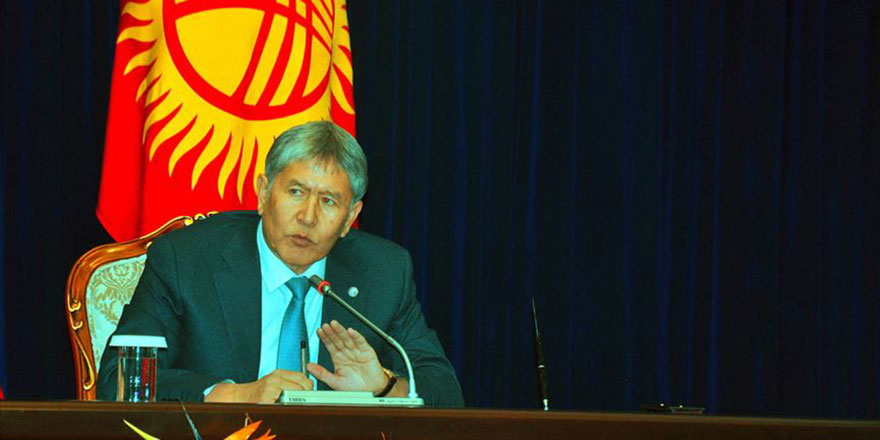 Atambayev'in gözaltı süresi uzatıldı