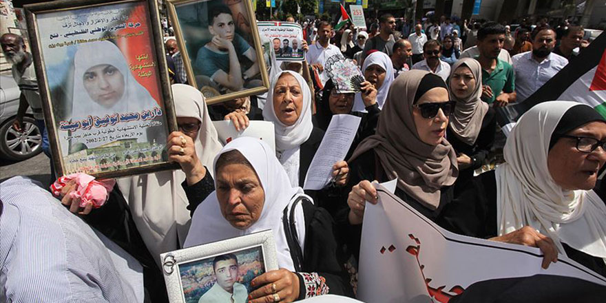 Filistinliler, işgalci İsrail tarafından alıkonulan şehit cenazelerini istiyor