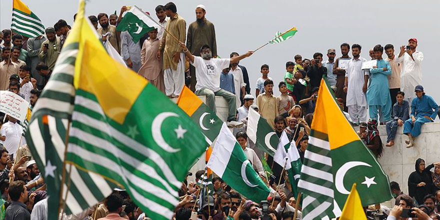 İİT, Keşmir'in 'kendi yönetimini tayin hakkına' desteğini yineledi