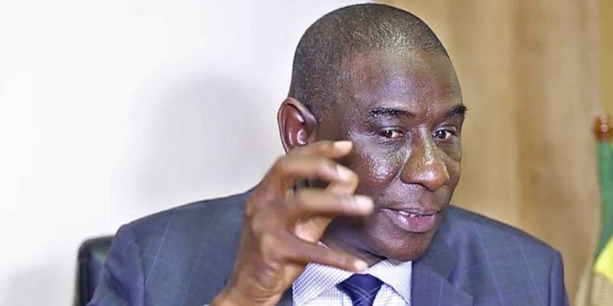 Senegal, başörtüsünü yasaklayan Fransız okulunun kulağını çekecek