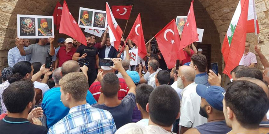 Lübnan'da Cumhurbaşkanı Avn'ın 'Osmanlı açıklamaları' protesto edildi