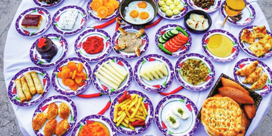 Uzmanından Ramazan Bayramı uyarısı: 'İlk gün hafif bir kahvaltı öneriyoruz'