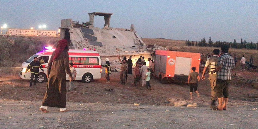 Suriye'de Türkiye sınırındaki hastaneye saldırdılar: 12 ölü