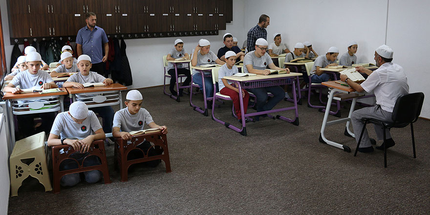 Balkanların hafızlık enstitüsü Kosova'da