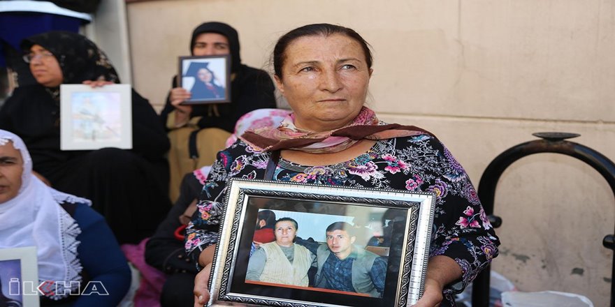 Evlatları için eylemdeki annelerin sayısı 40'a yükseldi