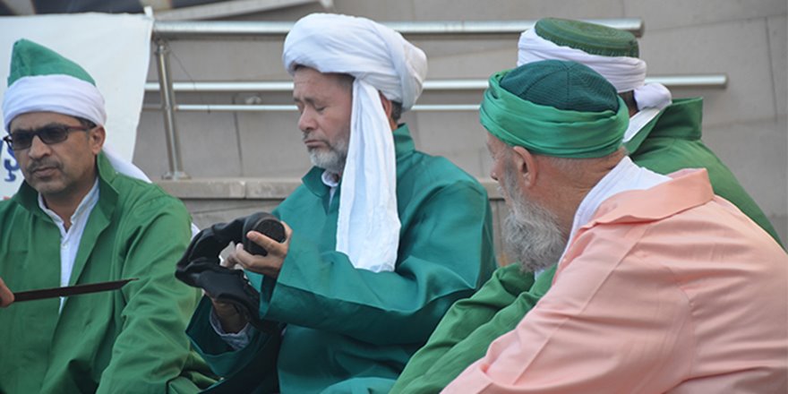 'Pabucu dama atılmak' deyimi buradan geliyor