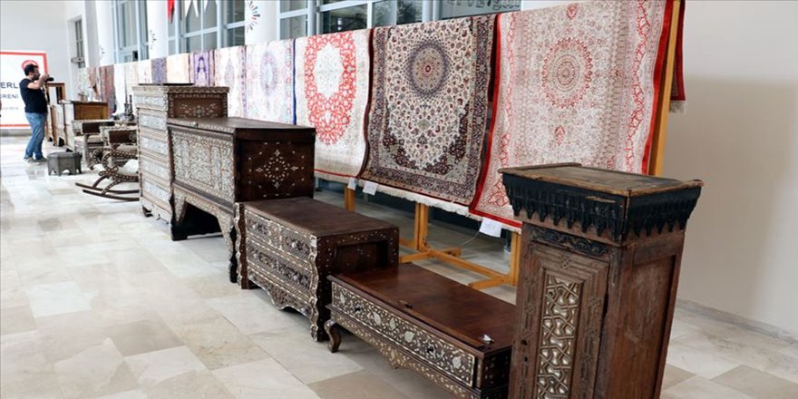 Türkiye sınırında yakalanan eserler Irak'a iade edildi