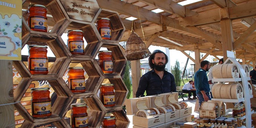 Ağrı’da Bal Festivali düzenlendi