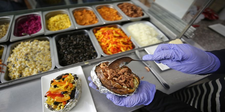 İstanbul'un meşhur sokak lezzeti kumpir artık Gazze'de