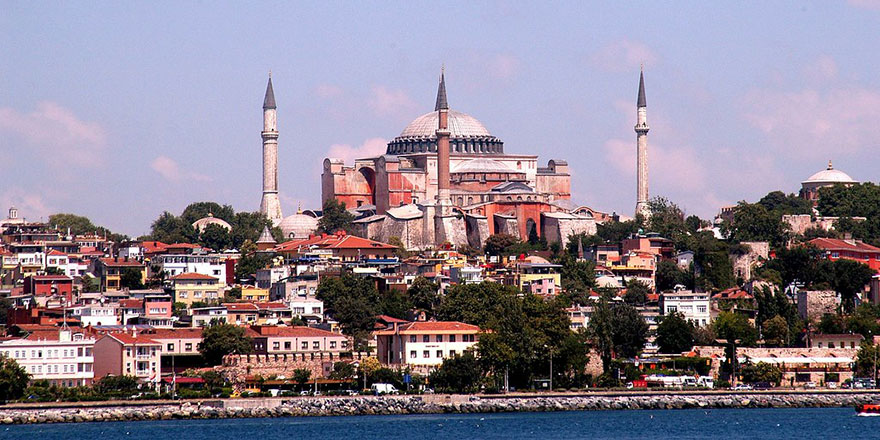 Bir İstanbul manzarası görün ki içinde Ayasofya olmasın