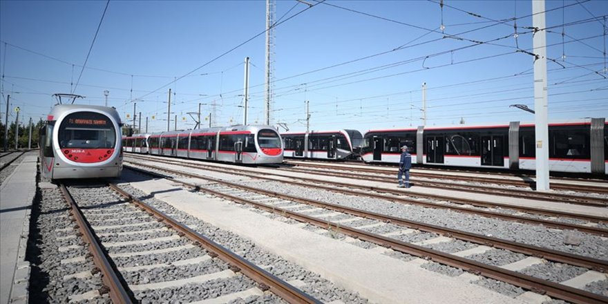 'Raylı sistemlerle günlük 4,5 milyon yolcu taşınıyor'
