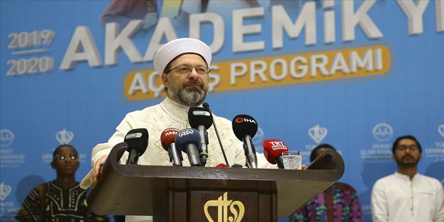 İlme destek olan en büyük sadakayı vermiş sayılır
