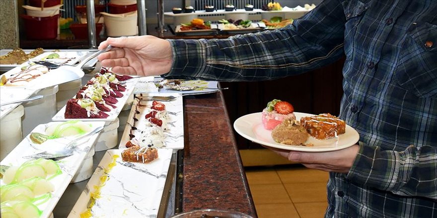 Türkiye yılda 26 milyon ton yani 214 milyar liralık gıda israf ediyor