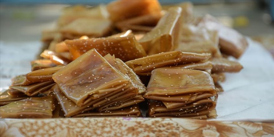 Hekimhan'ın asırlık lezzeti dut pestili