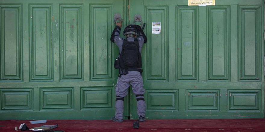 Siyonistlerden Mescid-i Aksa’ya baskın