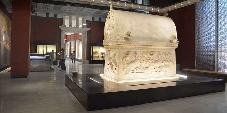 İstanbul Arkeoloji Müzelerinde tarihin kapıları yeniden ziyaretçilere açıldı