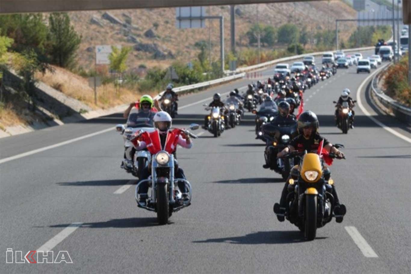 Klasik motosikletler şehir turu yaptı