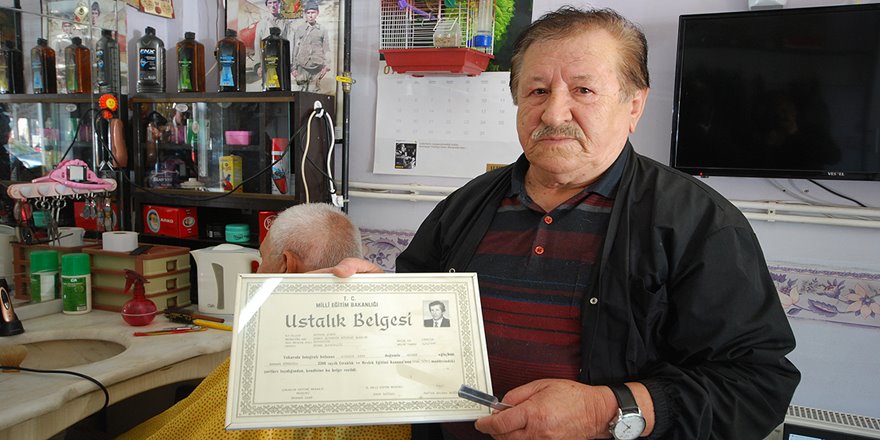 Saçlara şekil vererek geçen ömür