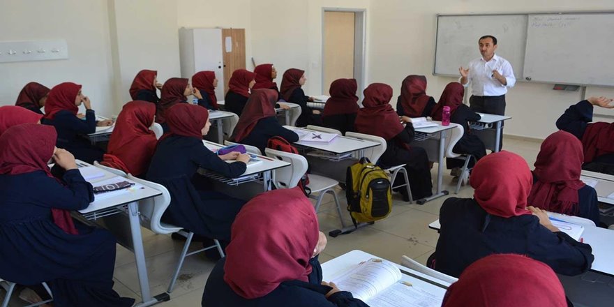 İmam hatiplerin önü açık