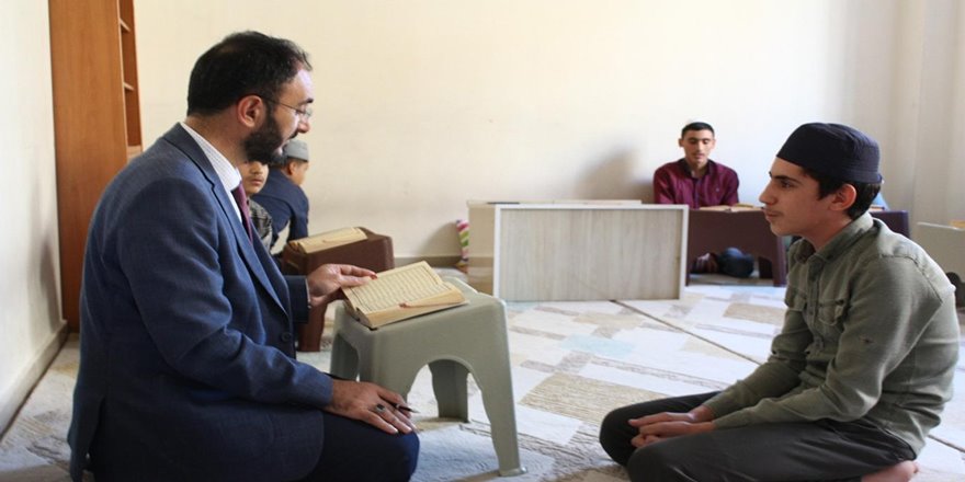 Diyarbakır İl Müftüsü Kur'an kurslarını denetledi