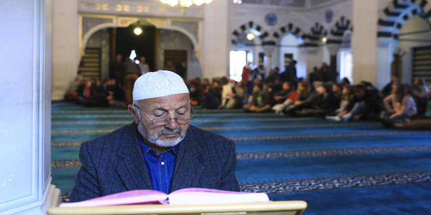 Almanya'da camiler kapılarını gayrimüslim komşularına açtı