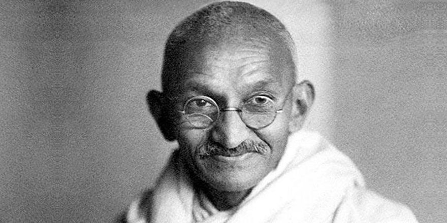 Hindu-Müslüman birliğini savunan Gandi'yi hain ilan ettiler