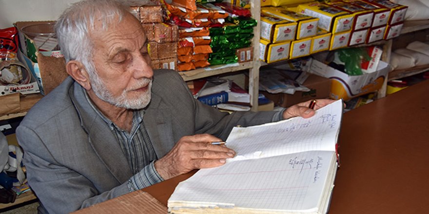 Hayırsever vatandaş ‘veresiye defterini' satın aldı