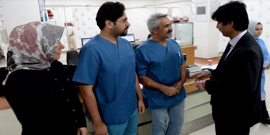 Özaytürk ailesi aynı hastanede sağlık hizmeti sunuyor