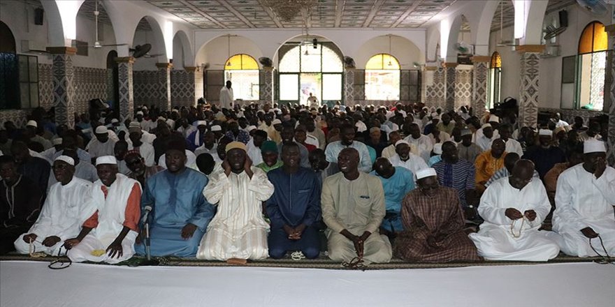 Senegal’de bir asırdır susmayan zikir: Hadarat-ul Cuma