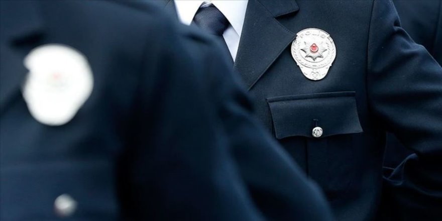 Emniyet, polisin görev saatlerinde sigara içmemesini istedi