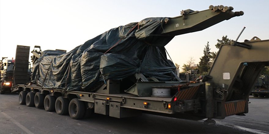 Fırat Nehri'ne seyyar köprü sevkiyatı sürüyor