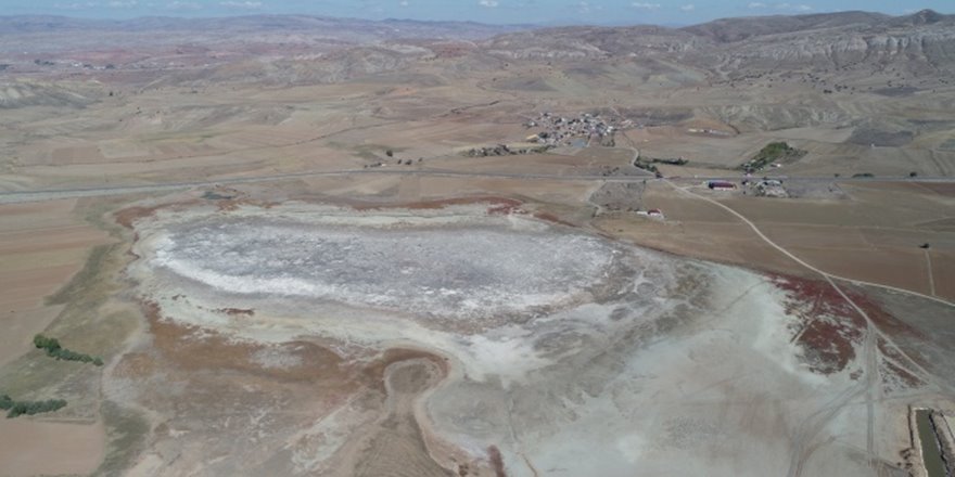 Köye adını veren göl kurudu