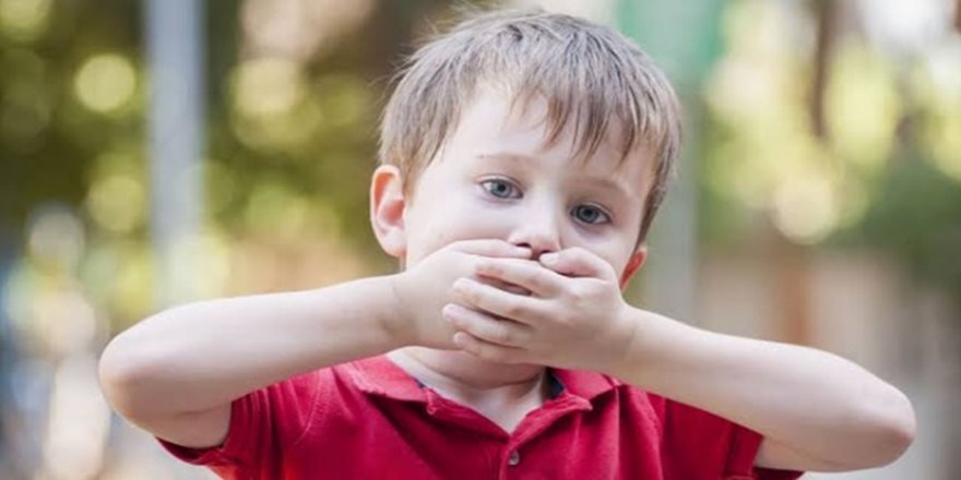 Çocuğunuz söyleneni sürekli tekrarlıyorsa ekolali olabilir!